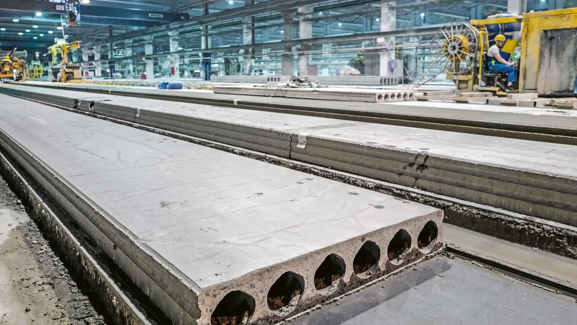 Consolis Parma ja Betolar testaavat vähähiilistä betonia ontelolaattatuotannossa