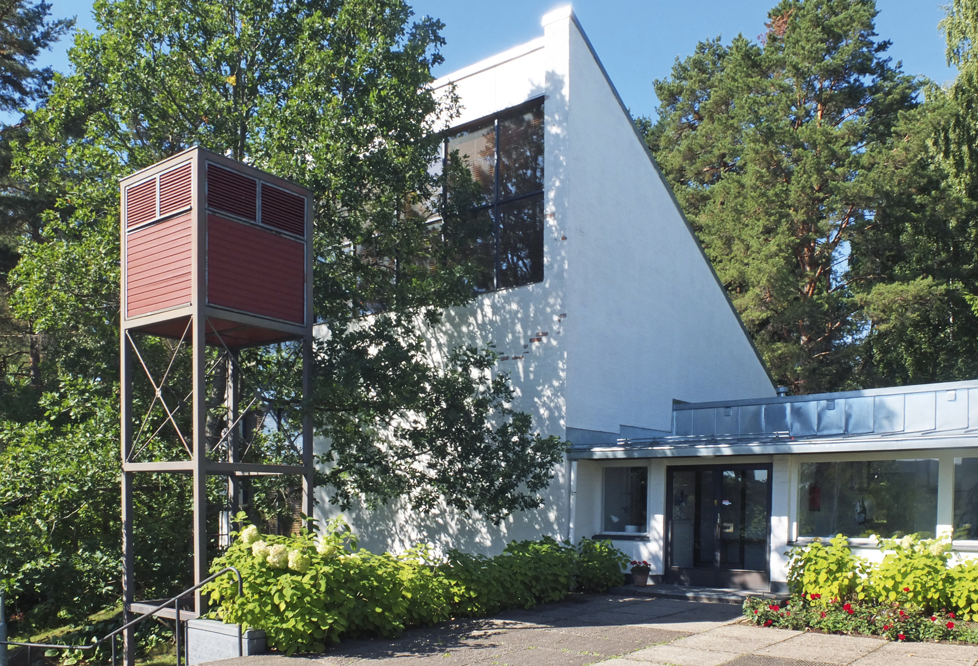 Hirvensalon kirkko, Turku. 1962. Kuva: Mikko Laaksonen