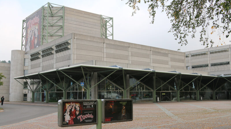 Lahden kaupunginteatterin teatteritalo valittiin modernin arkkitehtuurin merkkiteosten joukkoon