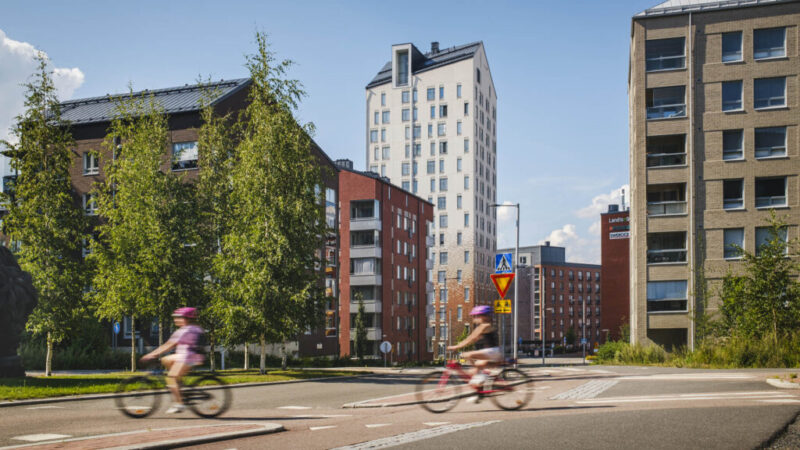 Rakennusteollisuus vähentää päästöjään – rakentamisen osuus alle 6,5 prosenttia Suomen kokonaispäästöistä