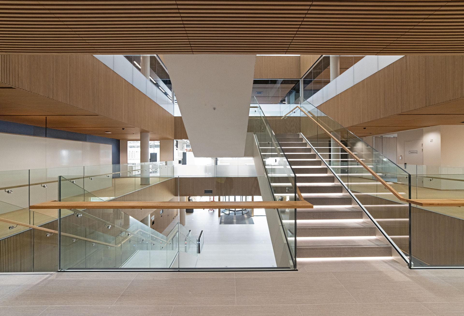 Tavoitteena oli yhdistää teollisuuden toimijat, startupit ja tutkimuslaitokset saman katon alle. Kuva: Hannu Rytky