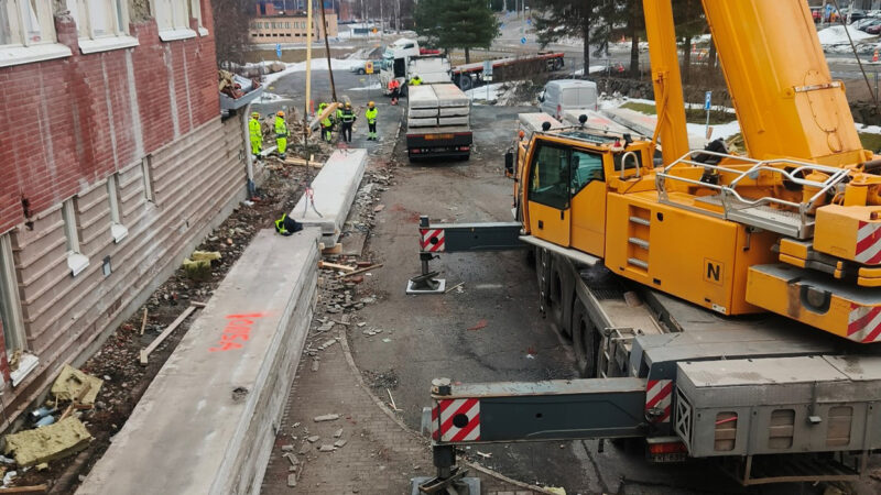 GTK-rakennuksen purkutyöt valmistuivat Kuopiossa – ainutlaatuinen ja onnistunut kokeilu betonirakenteiden ehjänä purkamisesta