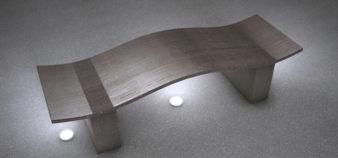 Pöytä läpinäkyvästä betonista (transparent concrete)