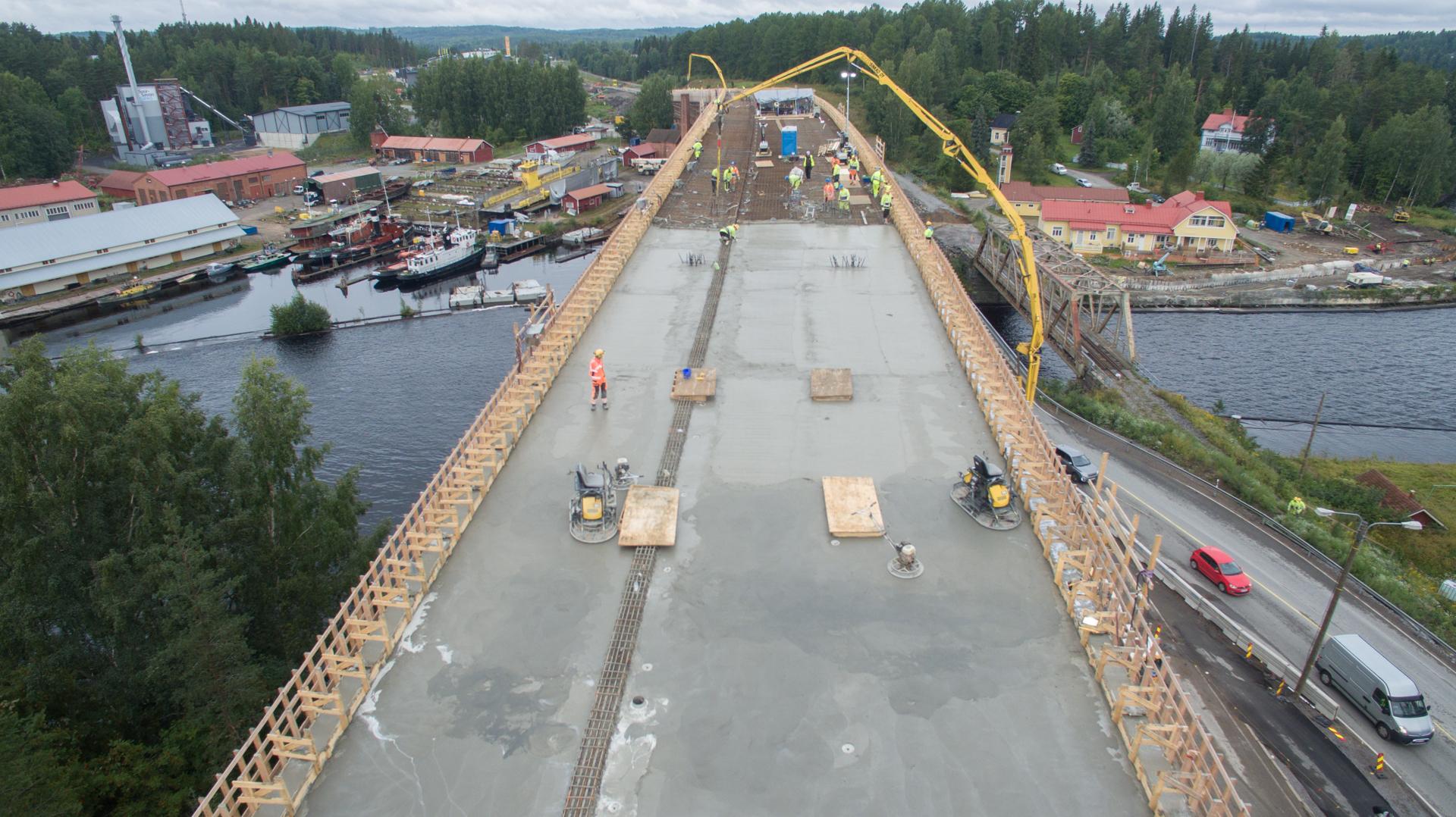 Suomen suurimmat betonisillat Laitaatsalmeen kuva #2