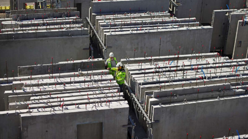 Ideakilpailu betonisten seinäelementtien turvallisesta koukuttamisesta