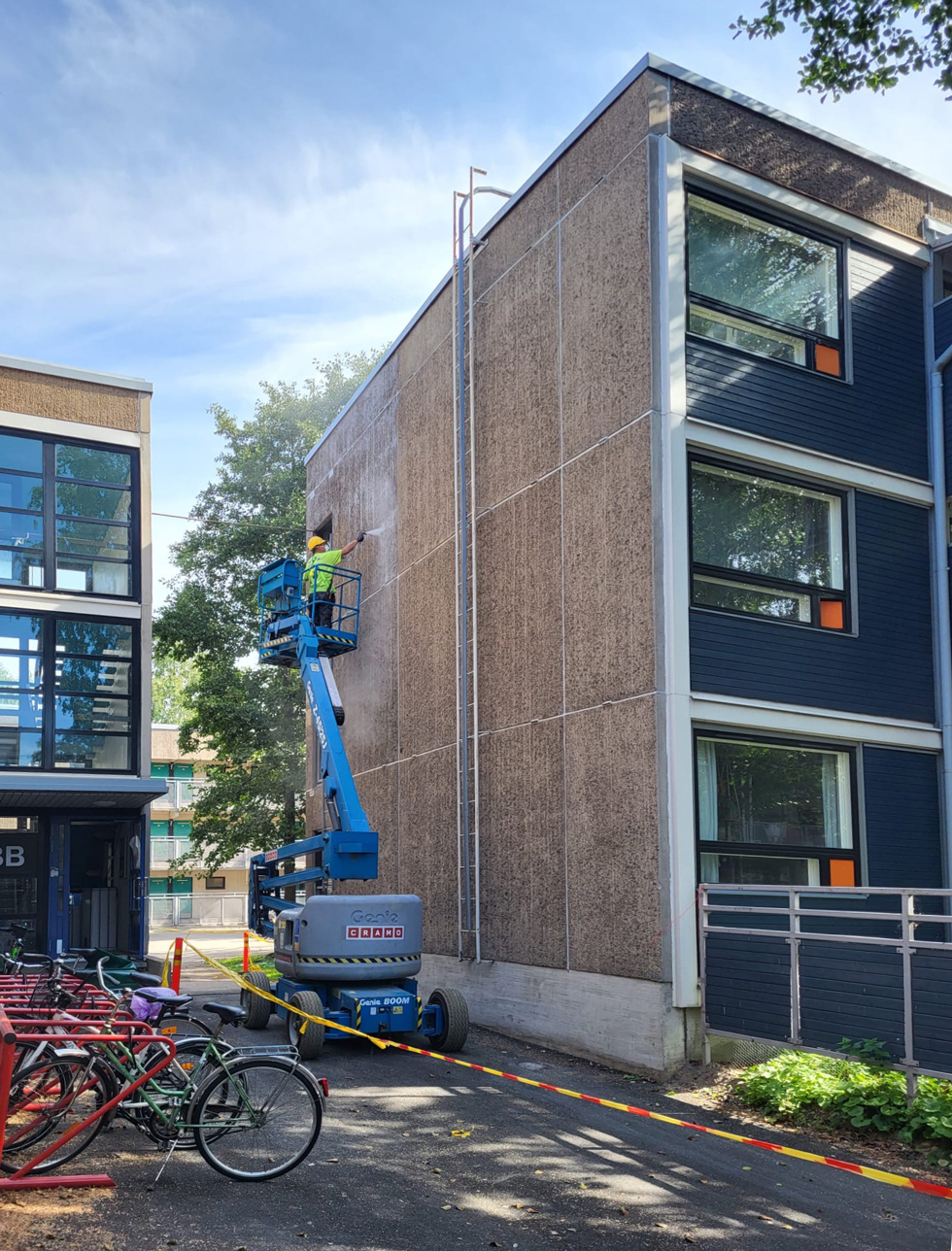 Julkisivun kuntotutkimusta. Turku. Kuva: Julkisivukonsultointi JK Oy